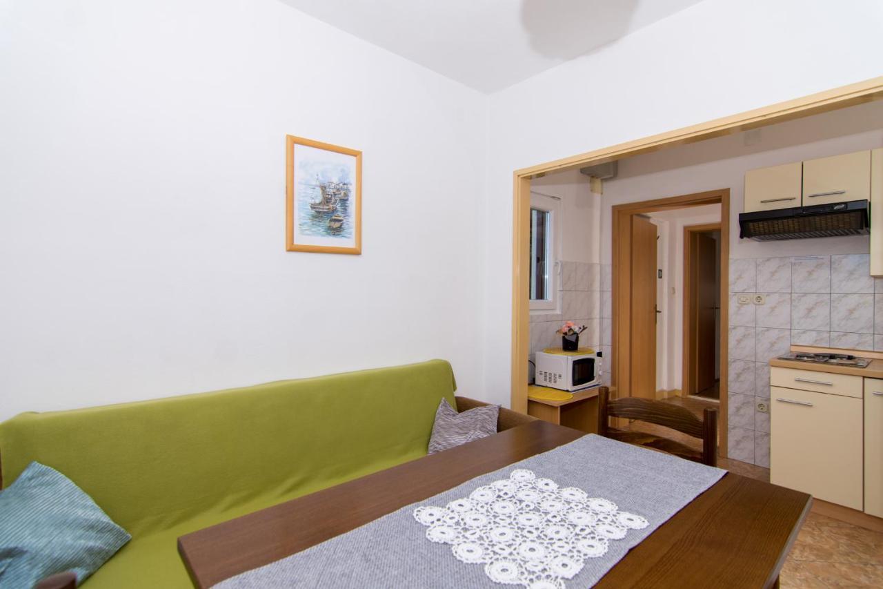 Holidays Apartments Slanada With Terrace And Sea View, Near The Beach & Town Trogir, Free Parking, Quiet Place On Peninsula Ciovo Esterno foto