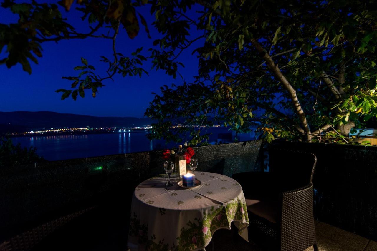 Holidays Apartments Slanada With Terrace And Sea View, Near The Beach & Town Trogir, Free Parking, Quiet Place On Peninsula Ciovo Esterno foto