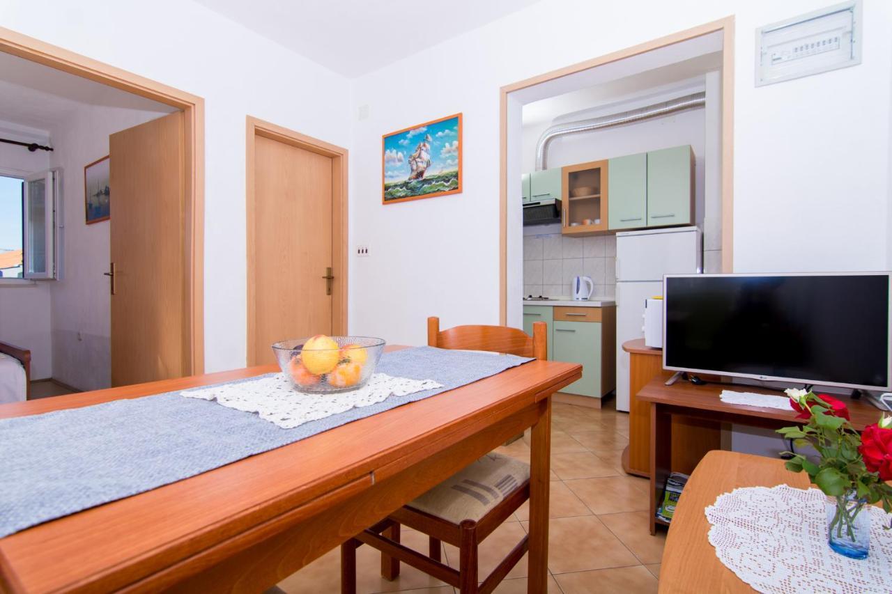 Holidays Apartments Slanada With Terrace And Sea View, Near The Beach & Town Trogir, Free Parking, Quiet Place On Peninsula Ciovo Esterno foto