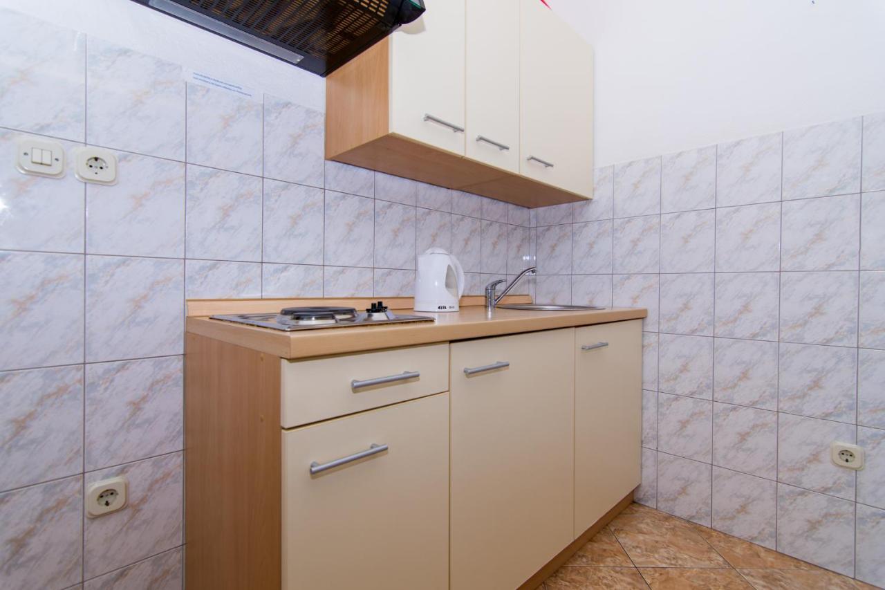 Holidays Apartments Slanada With Terrace And Sea View, Near The Beach & Town Trogir, Free Parking, Quiet Place On Peninsula Ciovo Esterno foto